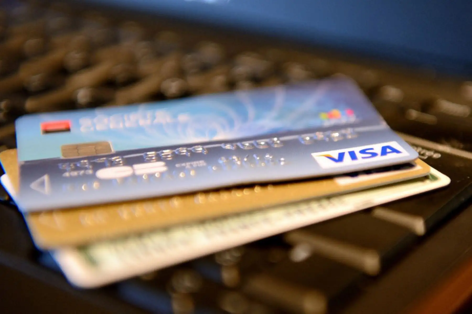 Tres cambios que podrían hacer más seguros los créditos bancarios para los usuarios