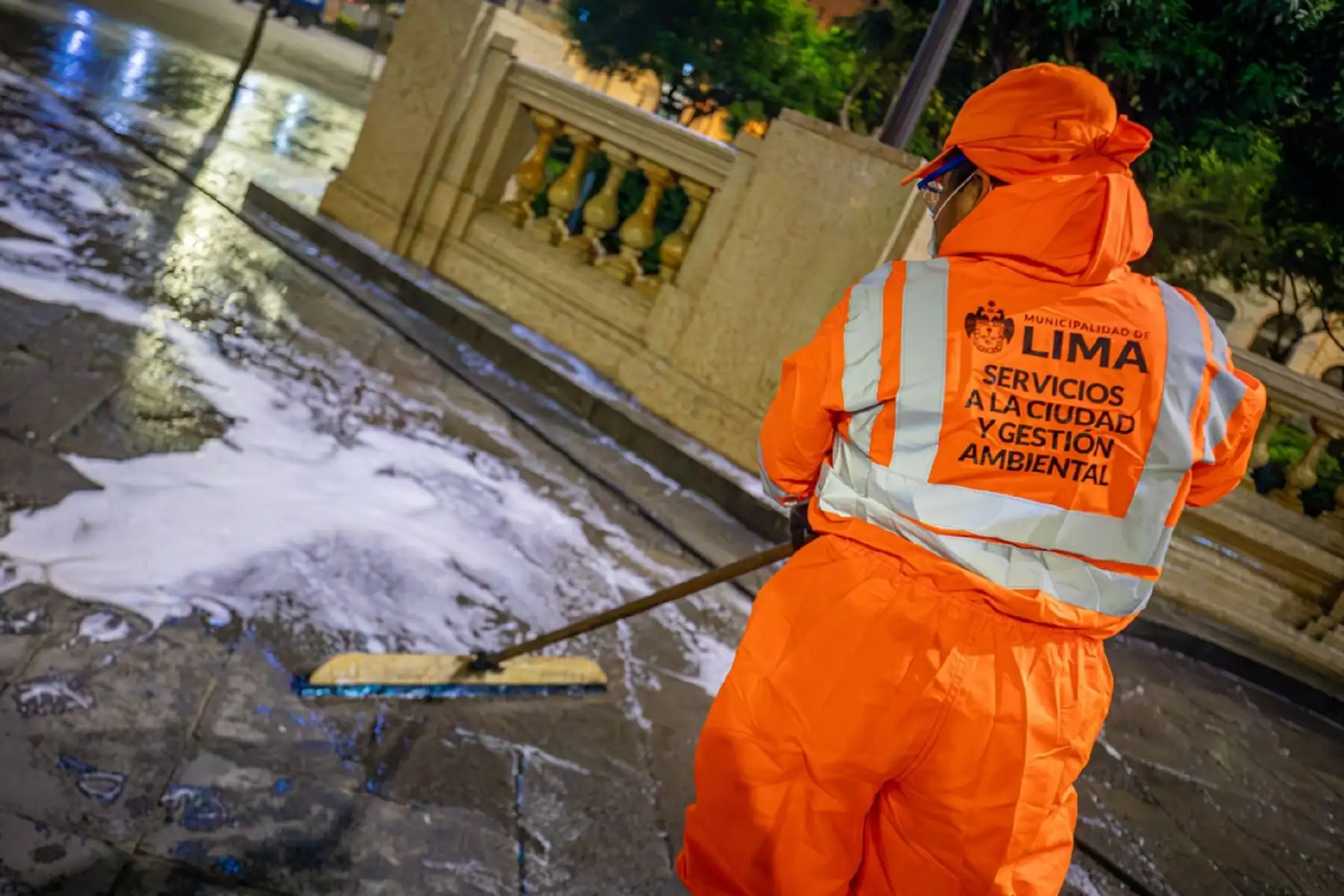 Municipalidad de Lima incrementará a S/ 750 la multa por orinar en la vía pública