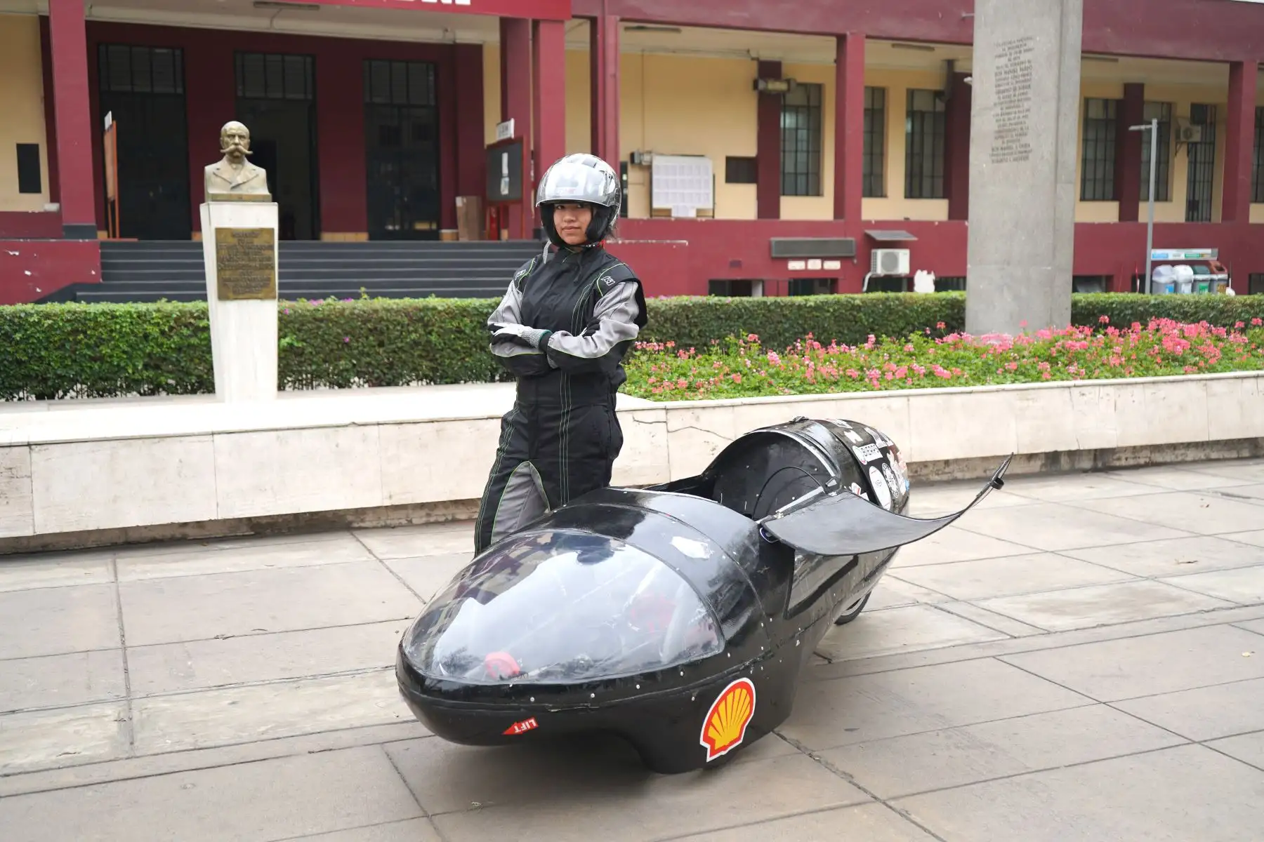 Vehículo eléctrico hecho en la UNI representará al Perú en competencia en Brasil
