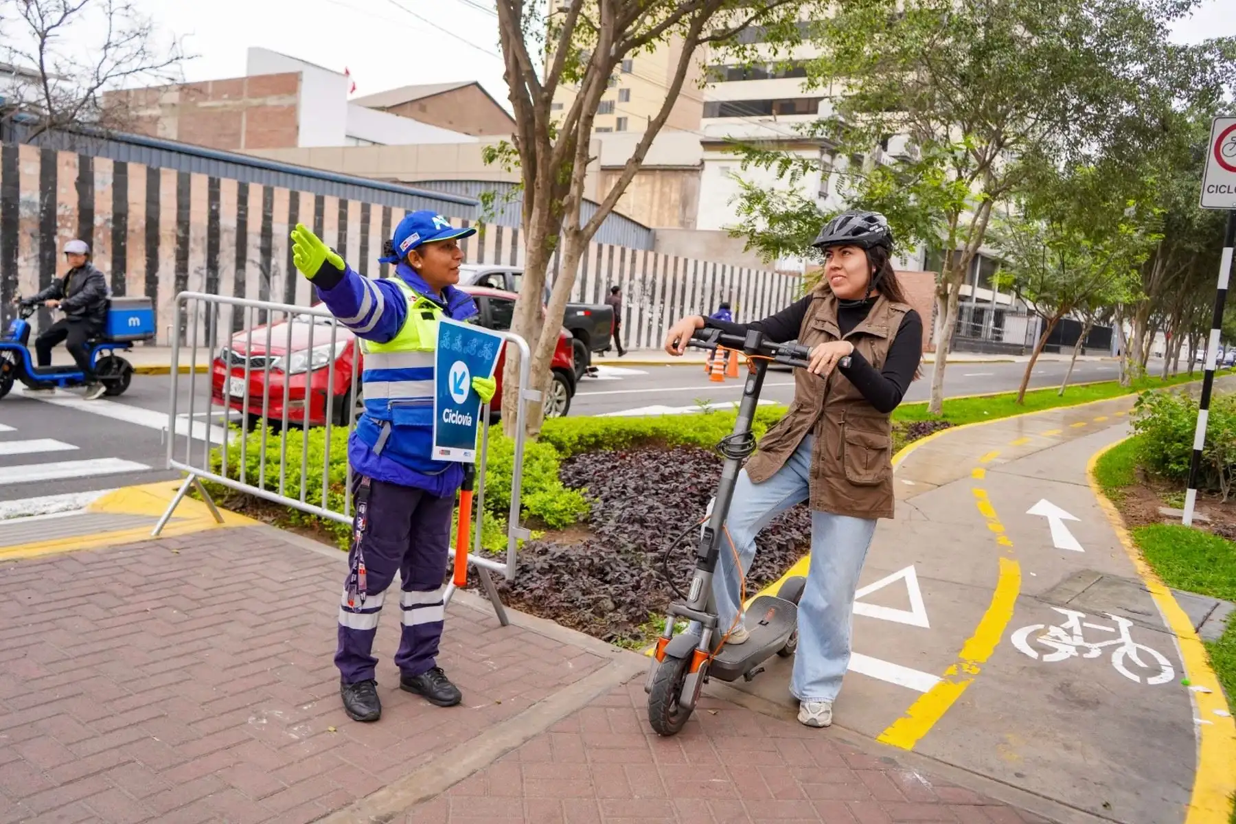 ATU refuerza etapa educativa sobre el carril bus bidireccional en la avenida Arequipa