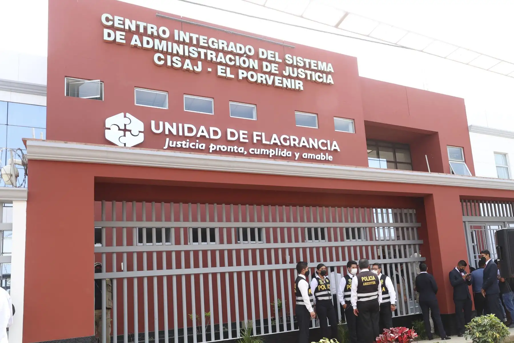 Presidenta Fujimori y titular del PJ abordan fortalecimiento de unidades de flagrancia