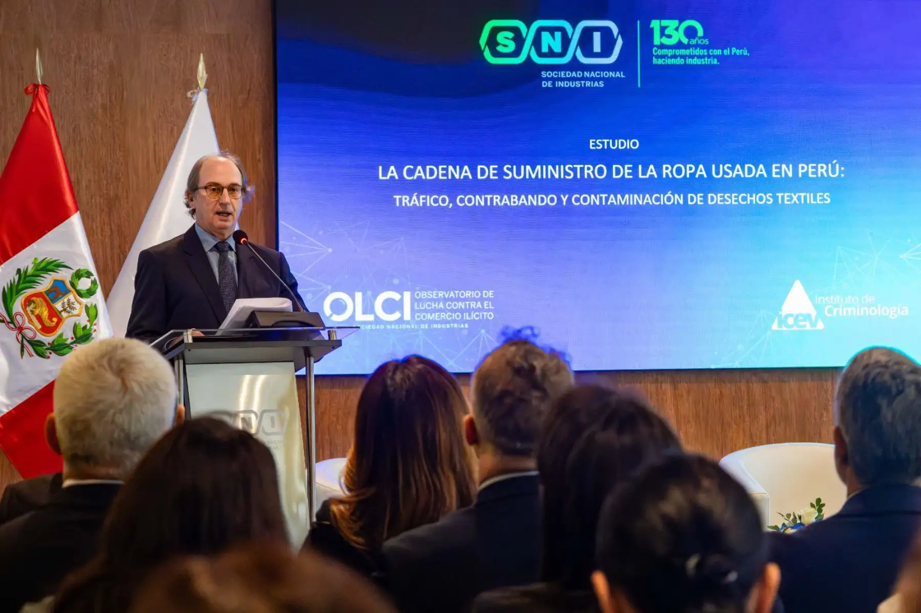 Gremio industrial advierte que tráfico ilegal de ropa usada fortalece al crimen organizado