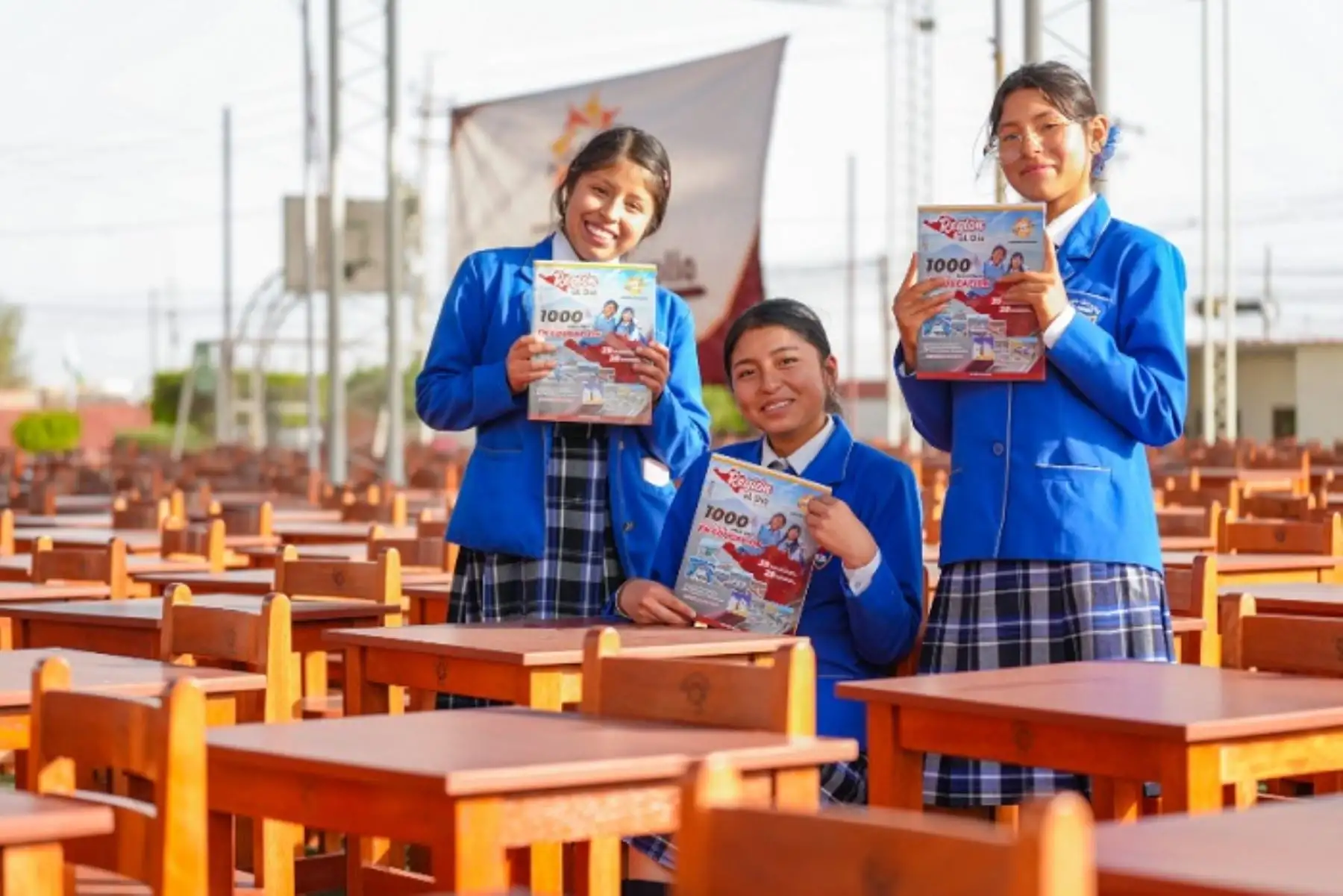 Colegios de seis provincias de Arequipa recibieron mobiliario escolar