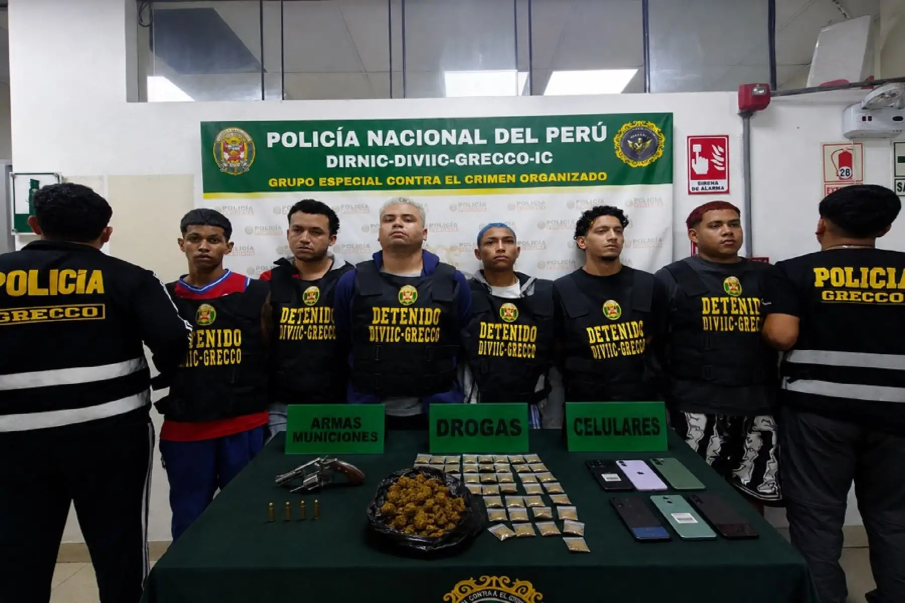PNP desarticula banda que extorsionaba a empresas de transporte en Cercado de Lima