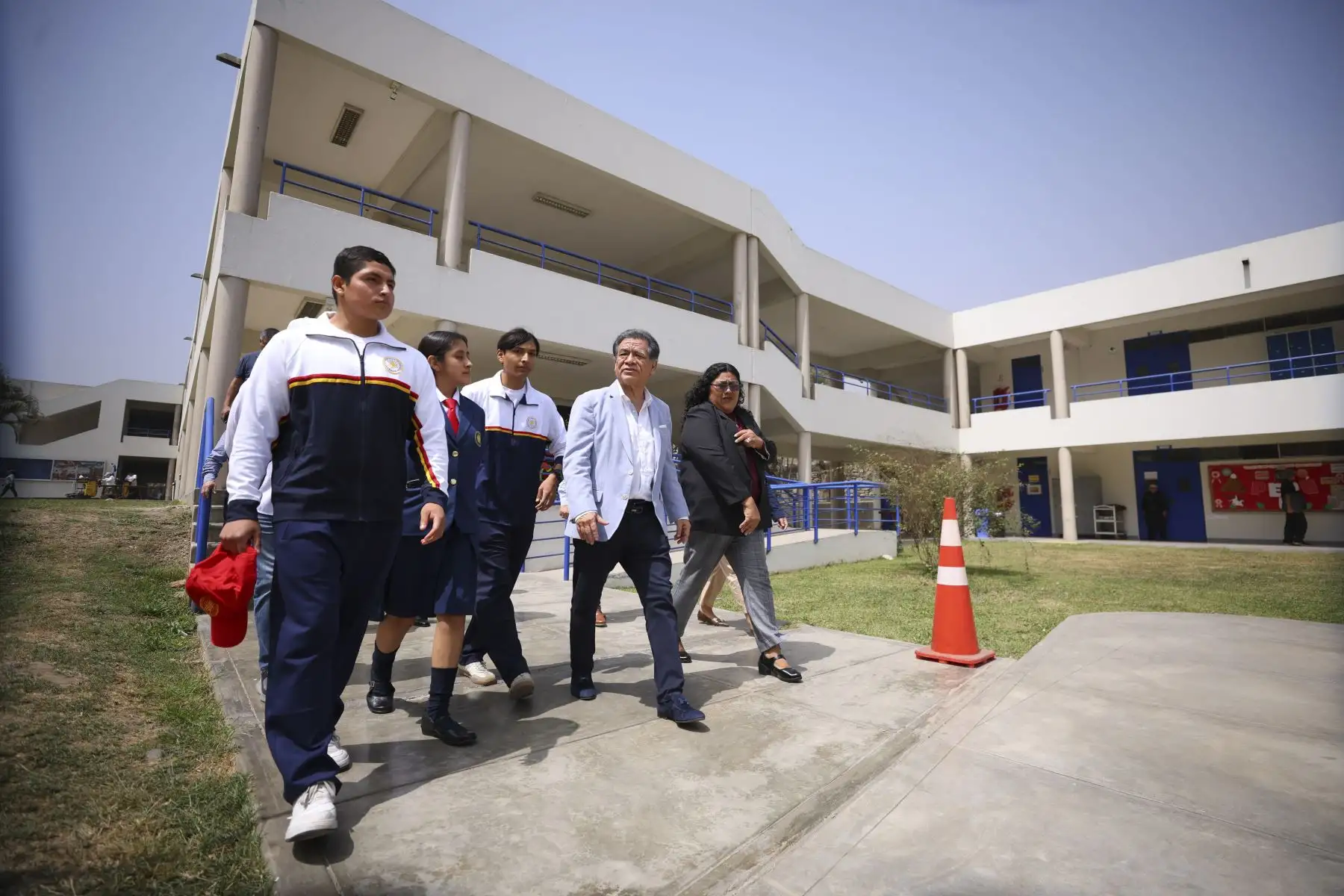 Minedu alista beca para mejores talentos de los Colegios de Alto Rendimiento (COAR)