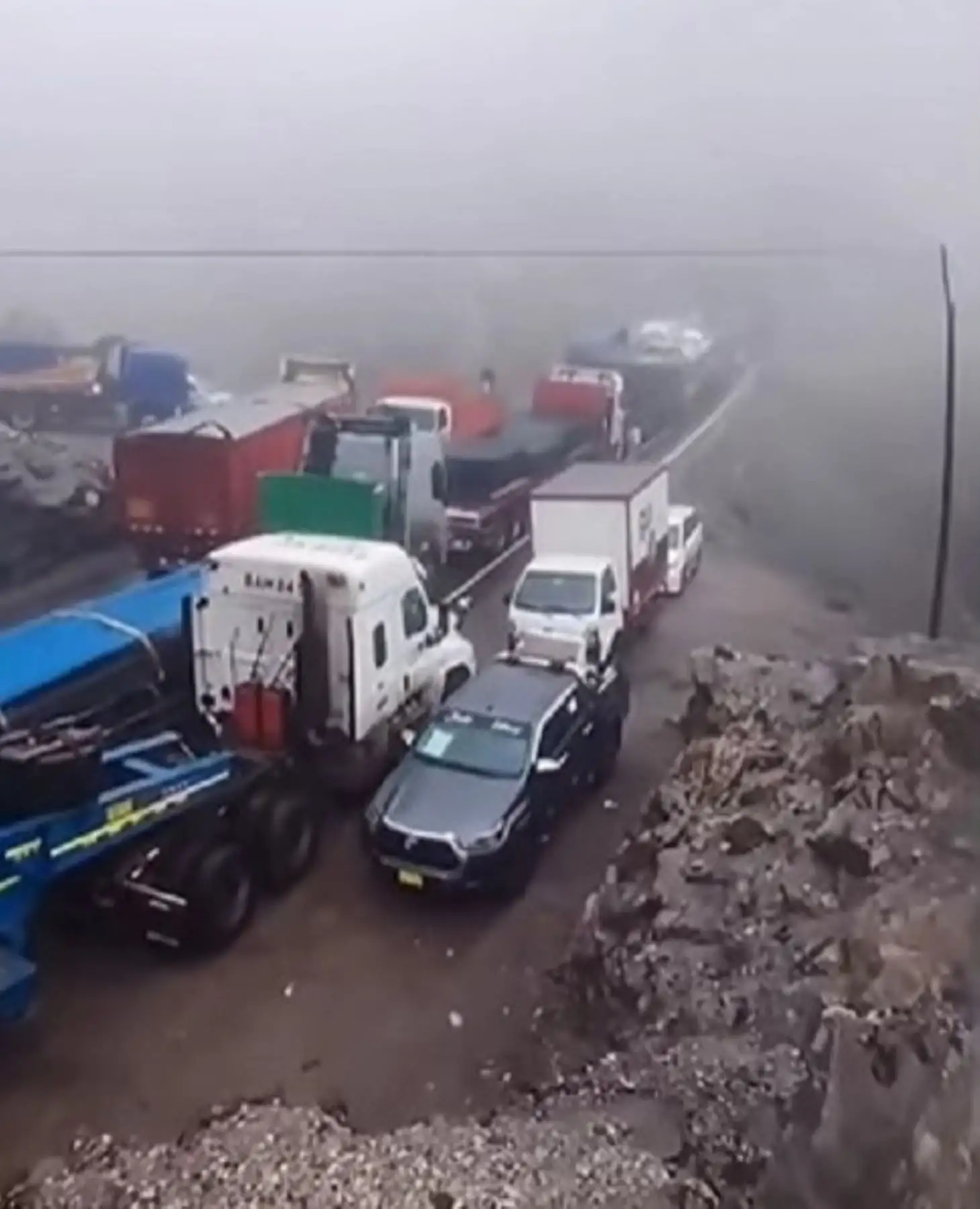 Lluvias y derrumbes interrumpen transito en vías de cinco regiones, reporta Sutran