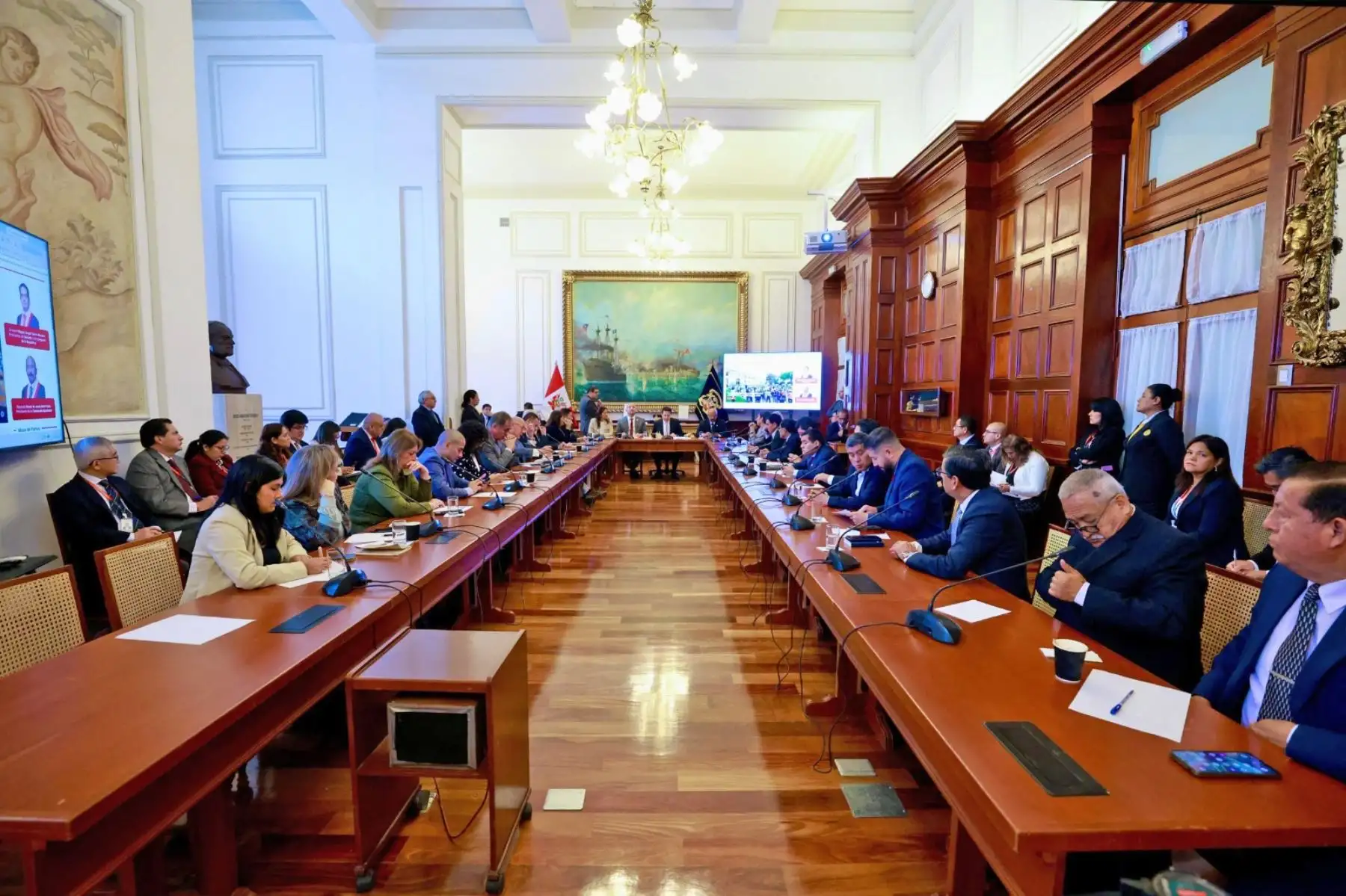 Congreso define integrantes de comisiones bicamerales de Presupuesto y Permanente