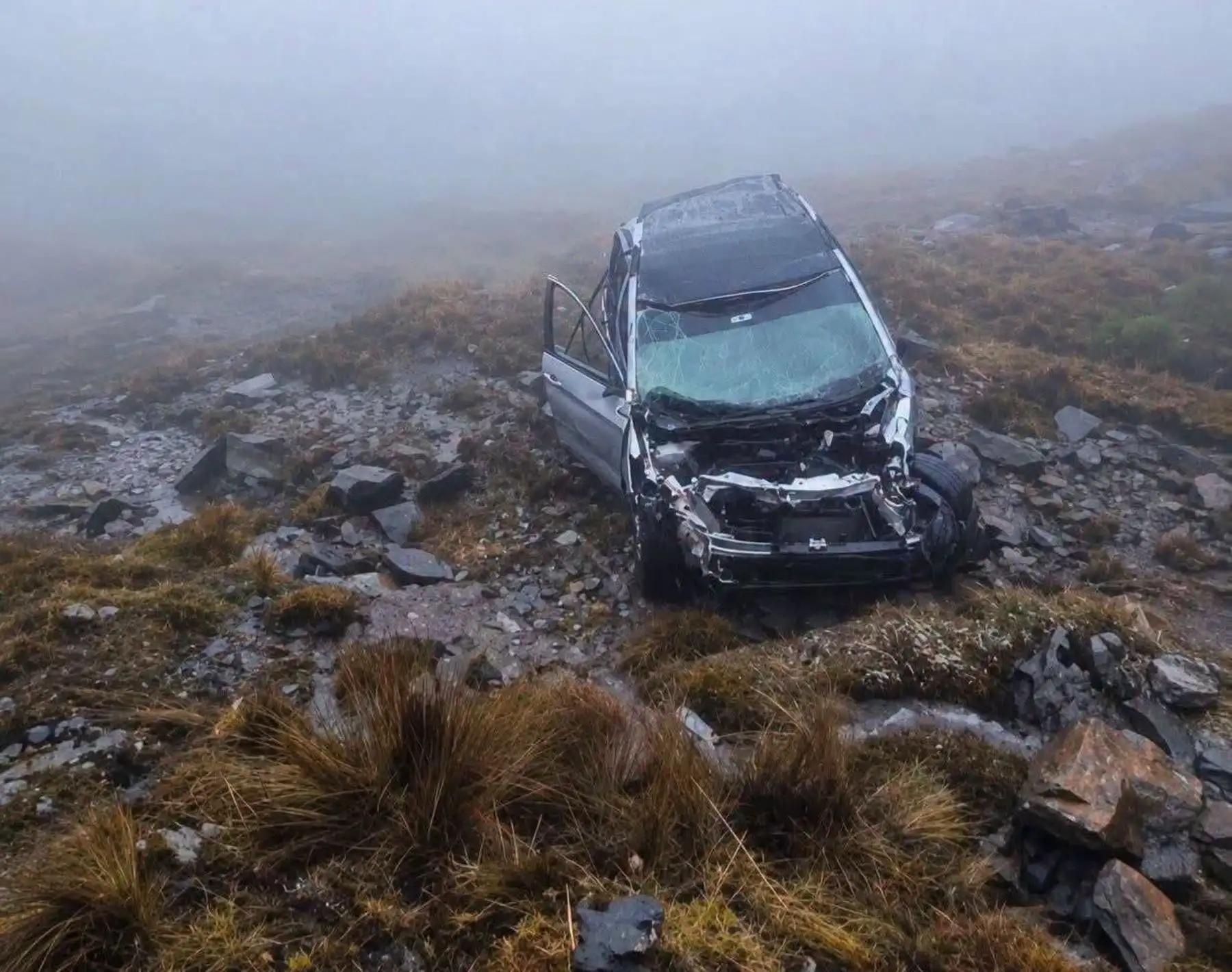 Grave accidente en Cusco: dos muertos y dos heridos deja vuelco de vehículo en Abra Málaga
